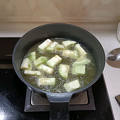 湘菜油糊茄子详细做法,油糊茄子的家常做法视频教程
