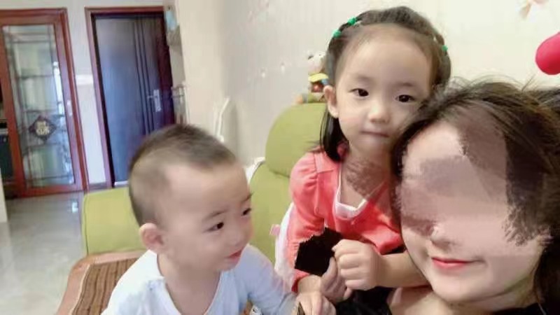 前夫把两个孩子都扔楼下,前夫把两个孩子扔下15楼