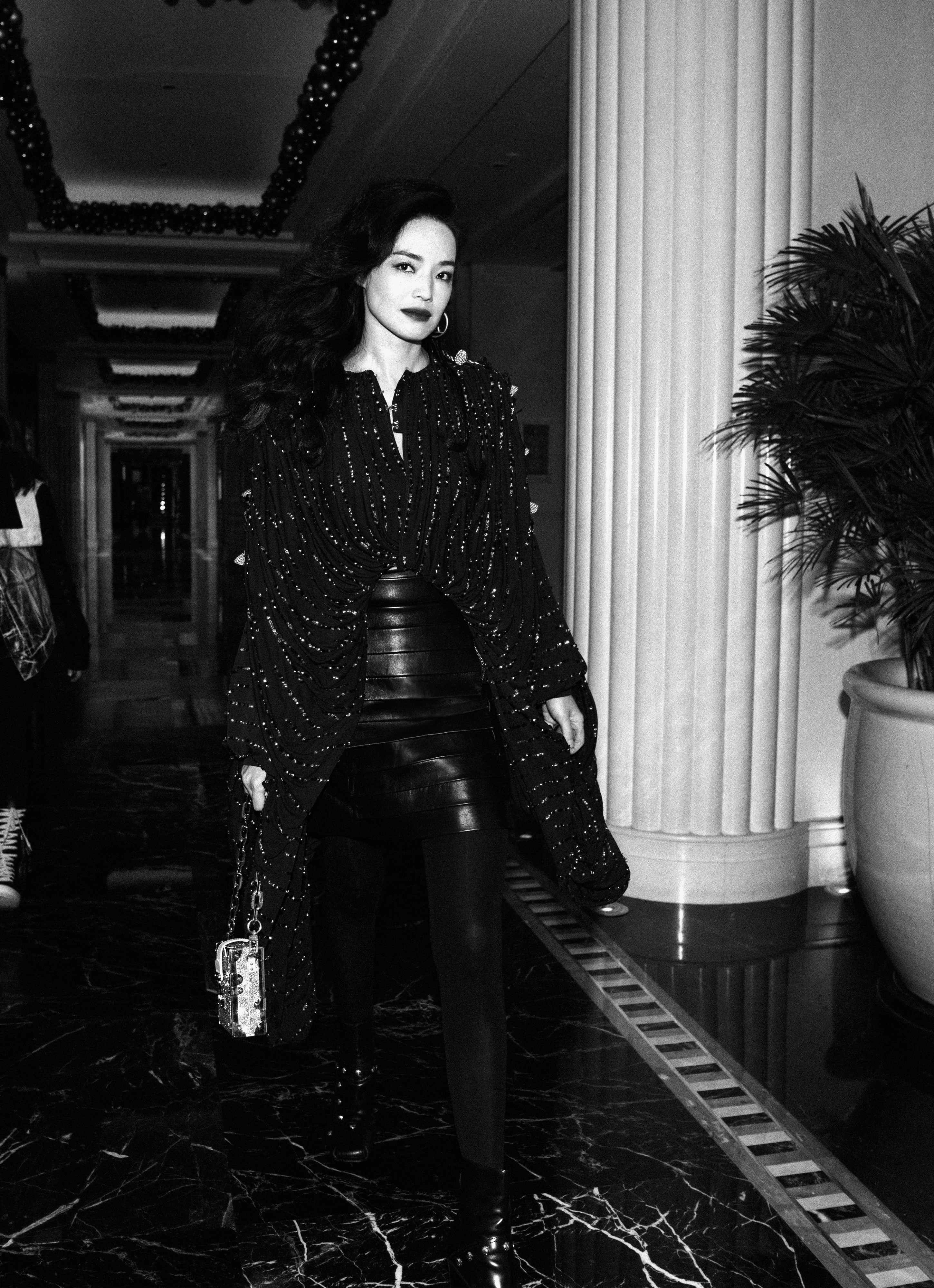 舒淇亮相米兰秀场,路易威登2022早春时装秀舒淇