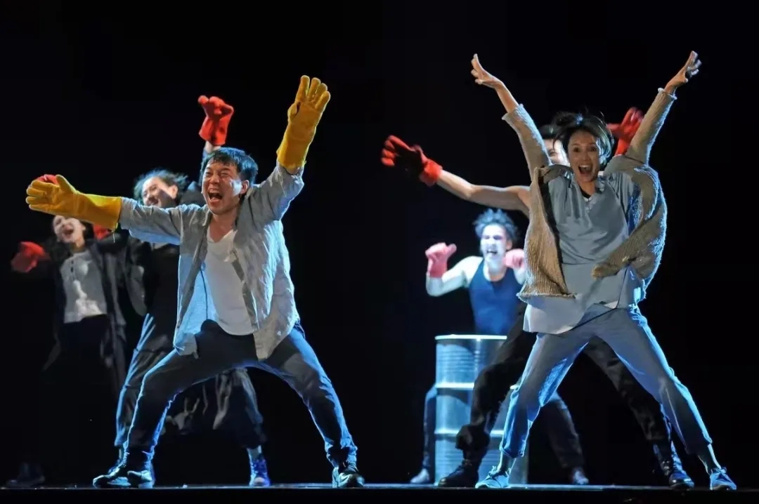 孟京辉导演话剧活着的风格,孟京辉话剧活着剧本