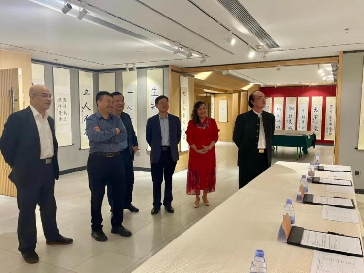 第四届东方杯书法比赛视频,外国人书法大赛东方杯