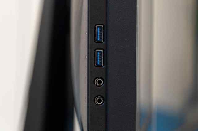 imax巨幕电影厅玩ps5,msi27英寸显示器测评