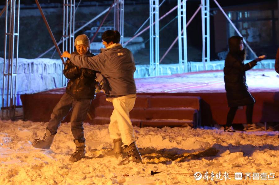 我们一起相约徂徕山滑雪场跨年夜,徂徕山滑雪场畅玩季