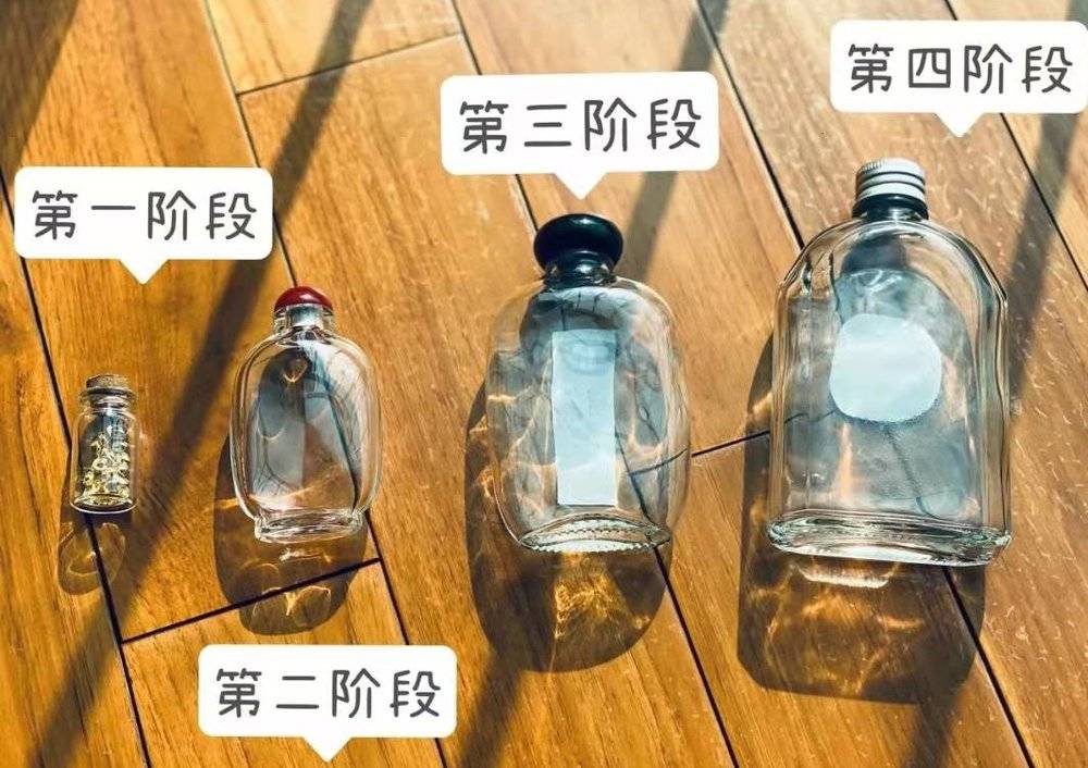 当年笑话大金链子的年轻人，开始疯狂囤金