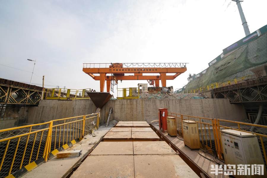 新春走基层火车司机元宵节,新春走基层铁路司机