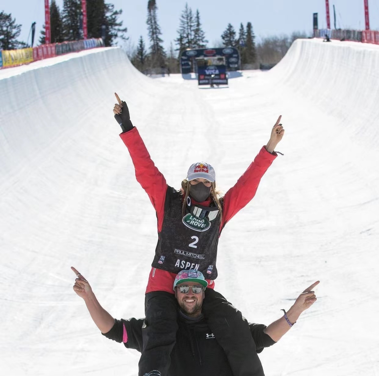 U型场断层优势、谷爱凌强势再夺金，每经专访谷爱凌私人教练