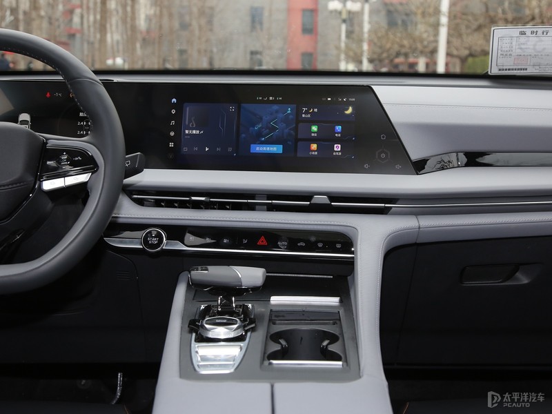 15万2.0t落地的轿车,第二代长安cs75plus哪款性价比高