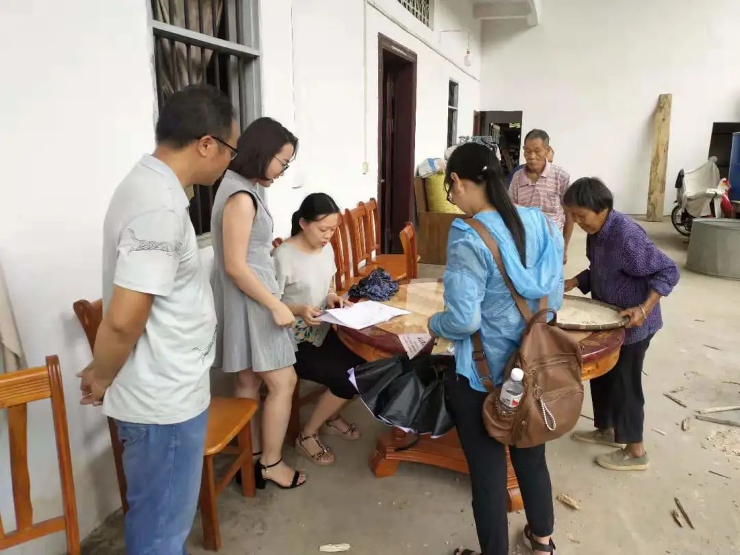 没有任何临床经验的医学女博士,乐观有温度的女博士