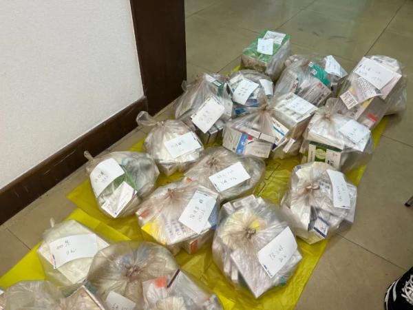 疫情下，上海这个镇77个村居开通24小时民生热线，买菜配药有依靠