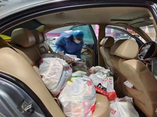 新成红骑手、蓝骑手、绿骑手上线保供应