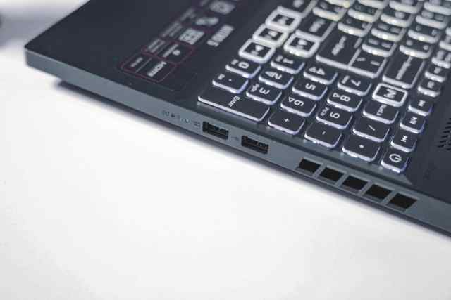 暗影骑士擎可以玩什么3a大作,宏碁暗影骑士擎打3a游戏的表现