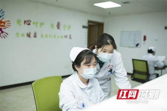 毛建华副院长,毛建华院长