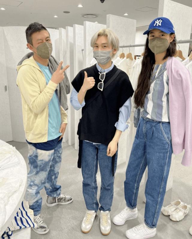 陈冠希秦舒培似平凡小夫妻,陈冠希见面日本女孩