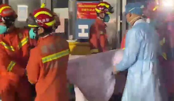 早读七点(2022.5.3)丨孩子交作业费爸妈!南宁不少家长半夜满城跑,就为找这东西