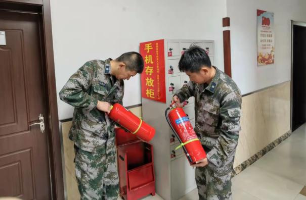 致敬战友们的图片,致敬战友的古诗句