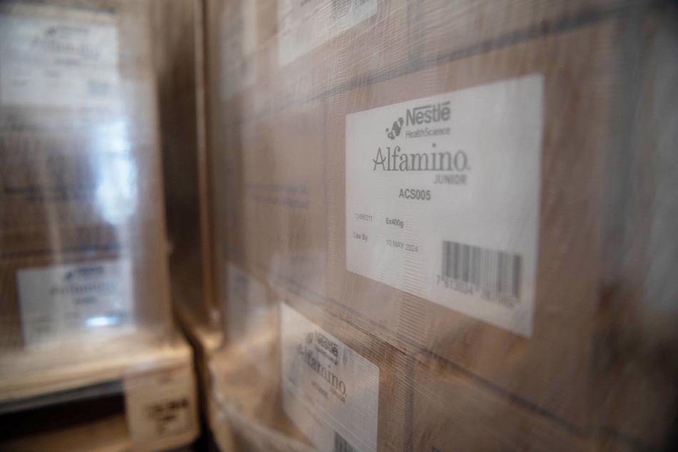 美国奶粉短缺问题愈演愈烈,美国奶粉出现抢购