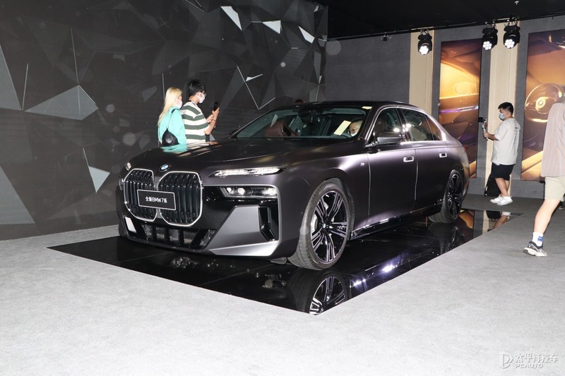 奔驰奥迪宝马三个性价比最好的车,宝马奥迪奔驰这三款车哪个最实用