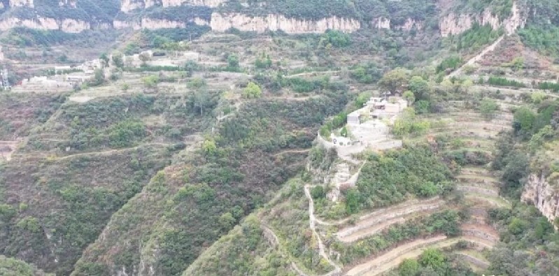 岳晚增先进事迹,岳晚增七旬老人50年坚守深山老店