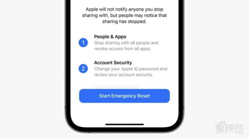 刚刚，苹果M2芯片炸场！iPhone兼职电脑摄像头，系统全家桶“史诗更新”
