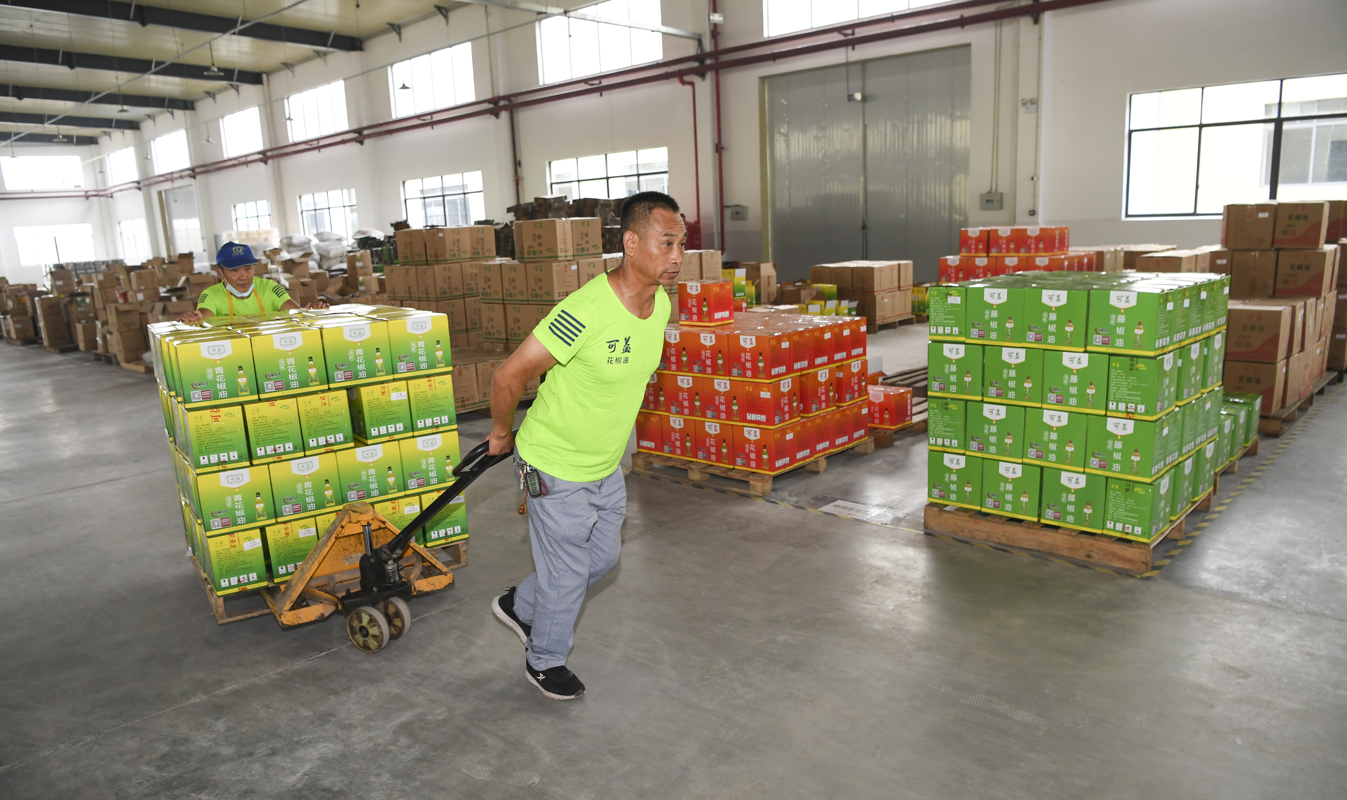 （新华全媒+）“小花椒”种出“大产业”