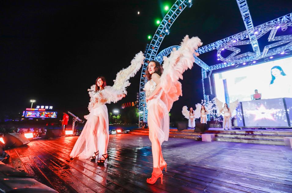 芜湖方特夜场表演时间表,芜湖方特夜场十月三十号烟花表演