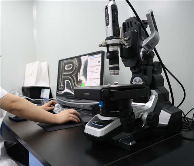 青年调查｜到直播间秒二奢成新潮流，隔着屏幕，能辨真假吗？