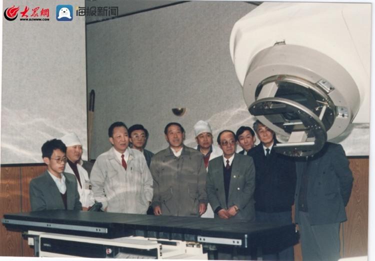 医路漫漫初心不改,医路漫漫不忘初心砥砺前行