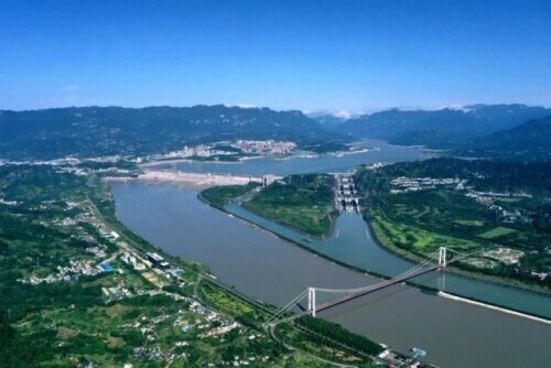 气象局人工降雨火箭弹,降雨无人机