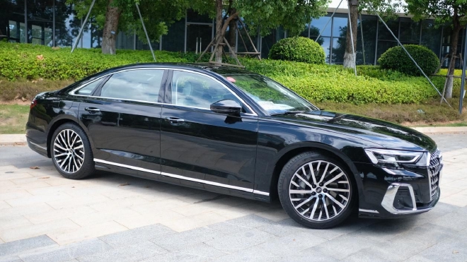 沉浸式体验奥迪a8l夜间试驾,奥迪a8l试驾弹射起步