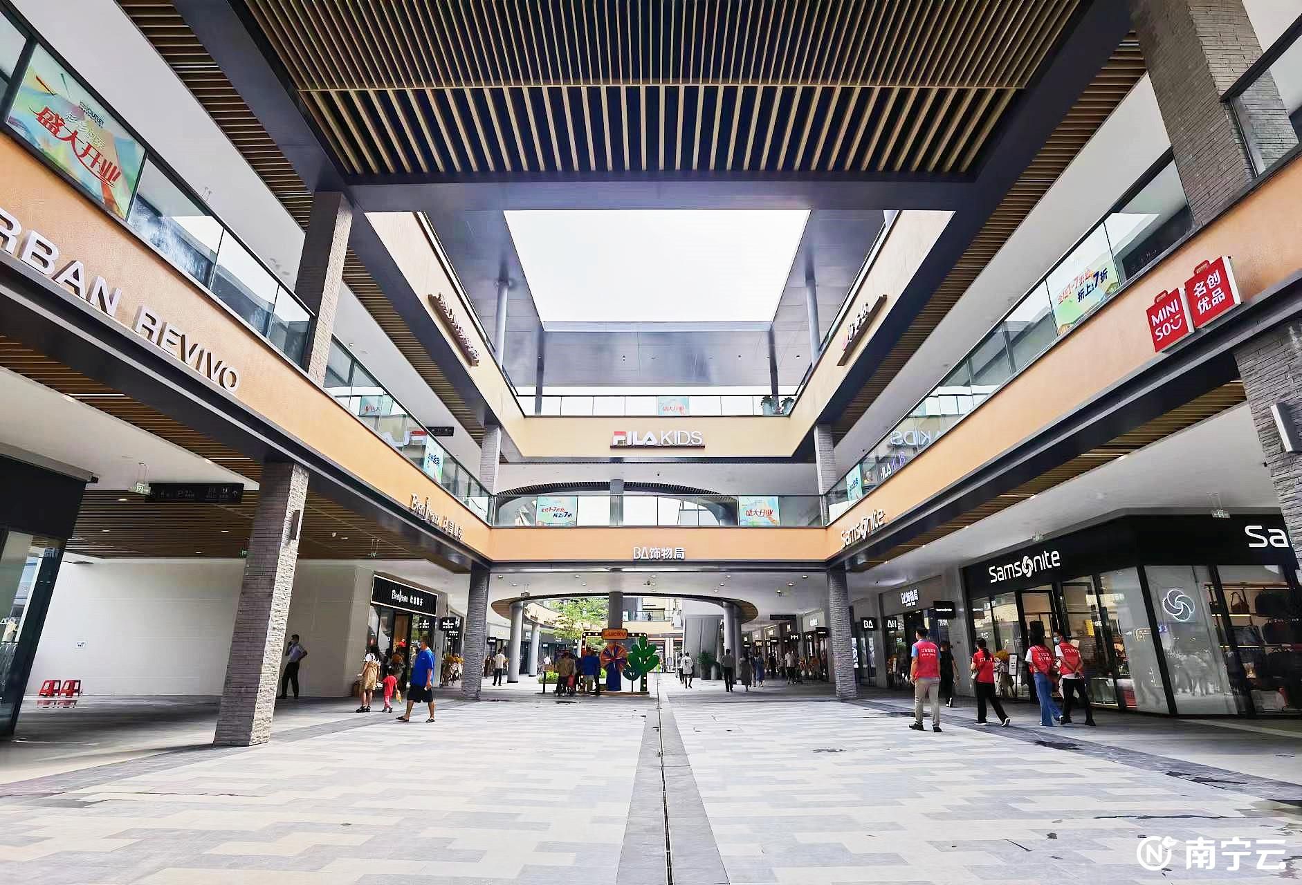 深圳沙井艺展中心跟杉杉奥特莱斯,深圳沙井杉杉奥特莱斯