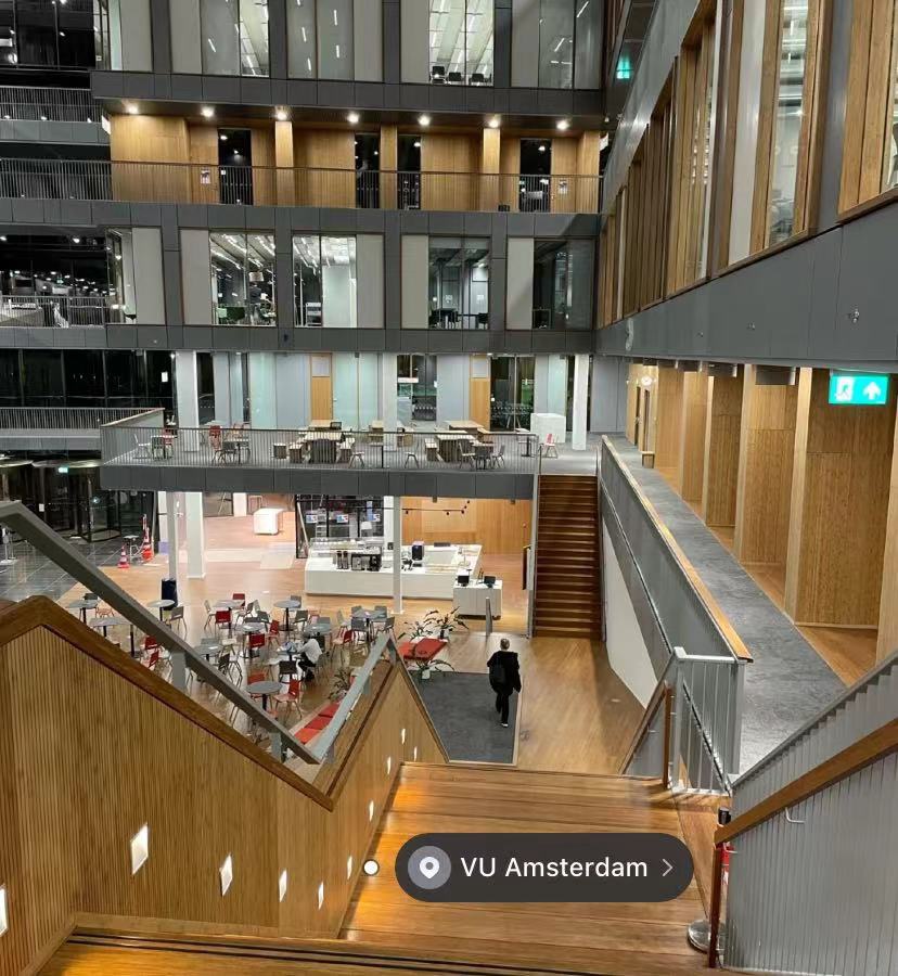 30岁出国重读本科：一家三口出国三年预算130万，有人刚来时许多夜晚哭着入睡，有人退伍后家里支持60万