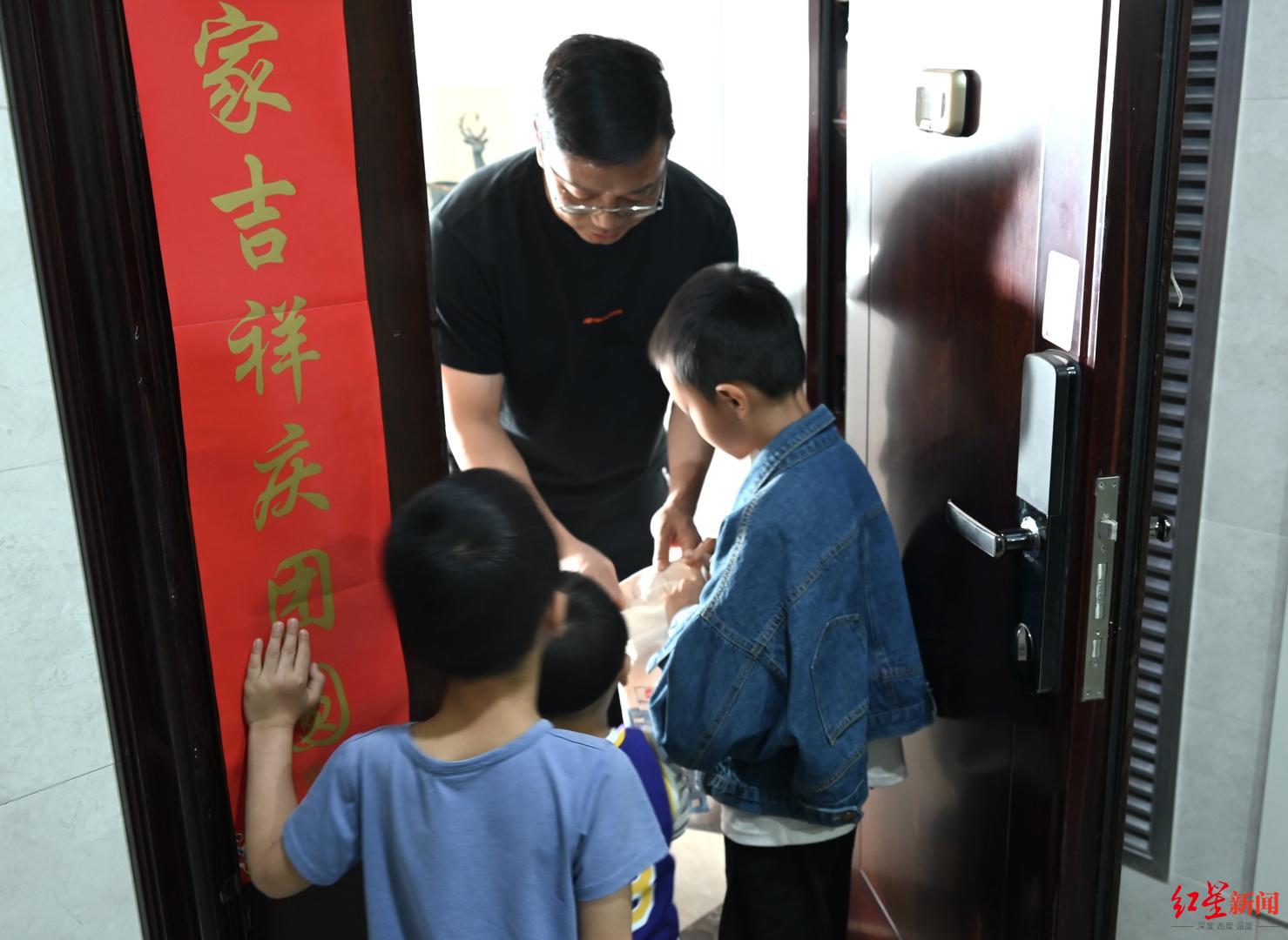 “你好邻居，我想要一勺米”，成都社区里的这勺米，打开邻里关系的千扇“门”