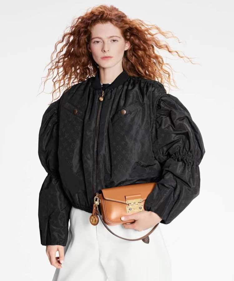 lv优雅女生,成熟稳重的lv女包