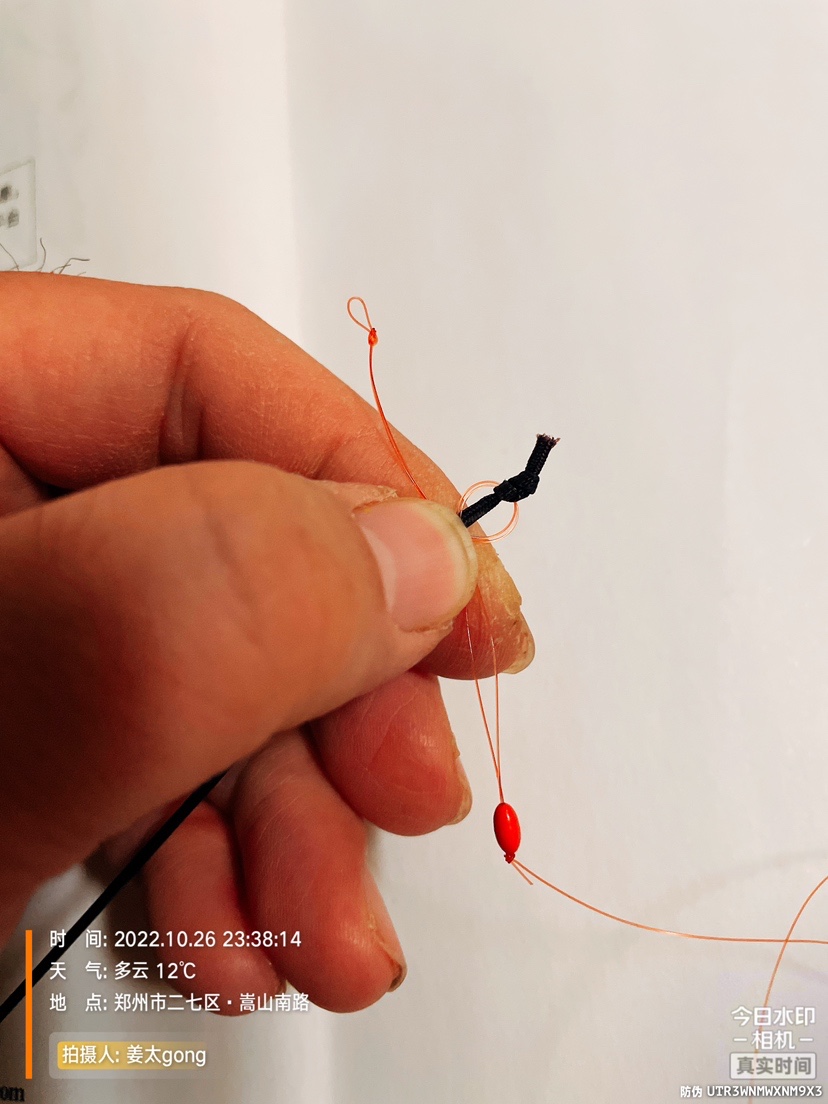 钓鱼主线不打结绑法,钓鱼主线连接竿子的绑法