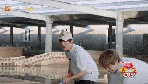 人变得越来越黄是怎么回事,为什么人的精神面貌会变