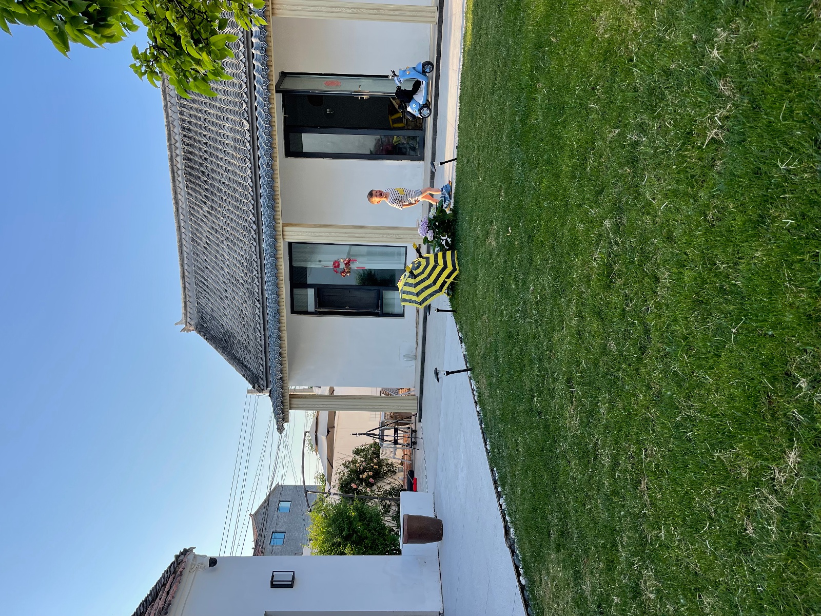 女子16年涨薪60倍回农村：小学没毕业，北漂期间学电脑，考会计证，成为产品经理，“踏实等风来”