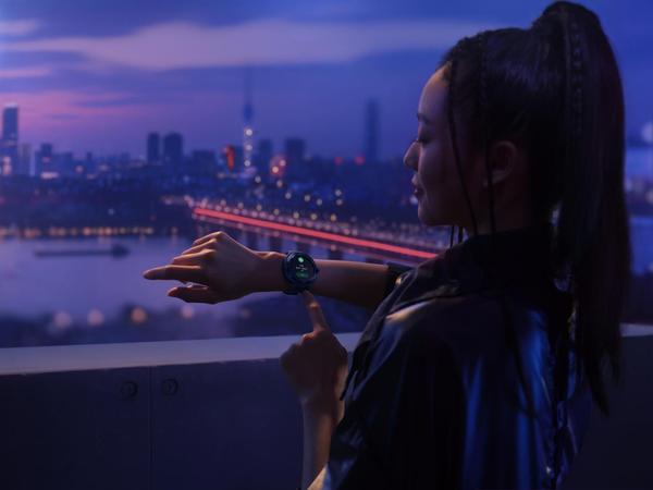 智能手表变手机,智能手表升级到太阳能新款