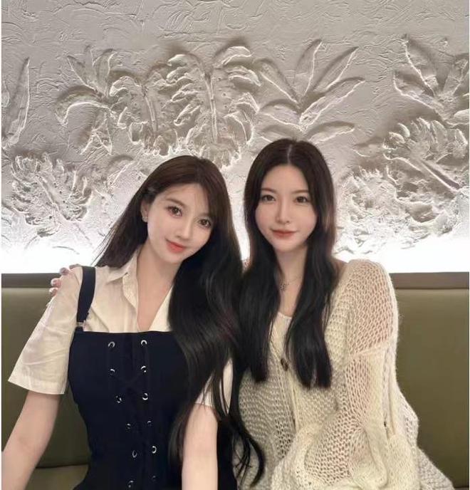 黄晓明生日小海绵祝福视频,黄晓明晒全家福为95岁姥姥庆生