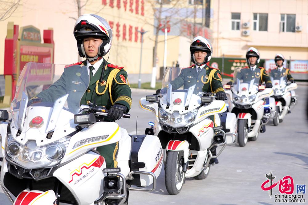 走进*警武**国宾护卫队体验“中华第一骑”骑手养成记