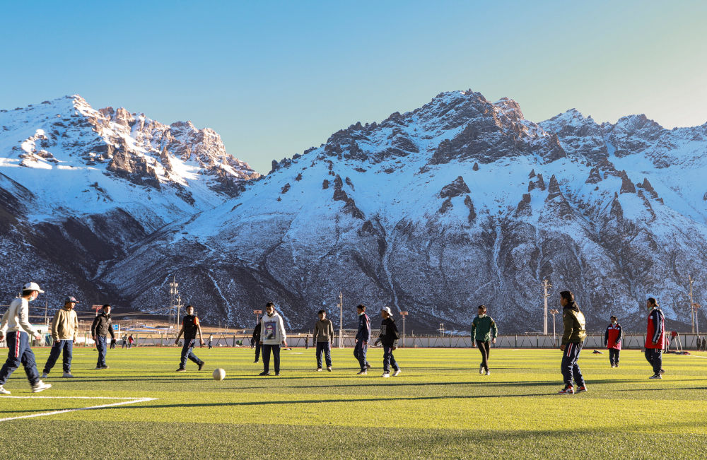 雪域高原上的女人,雪域高原上的田园生活