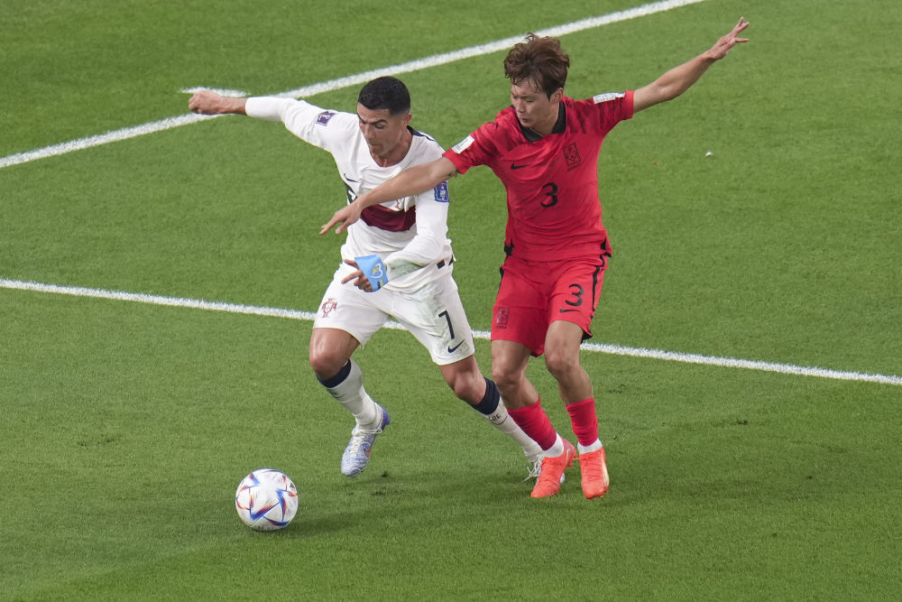 孙兴慜绝杀澳大利亚韩国反应,补时绝杀韩国2-1葡萄牙