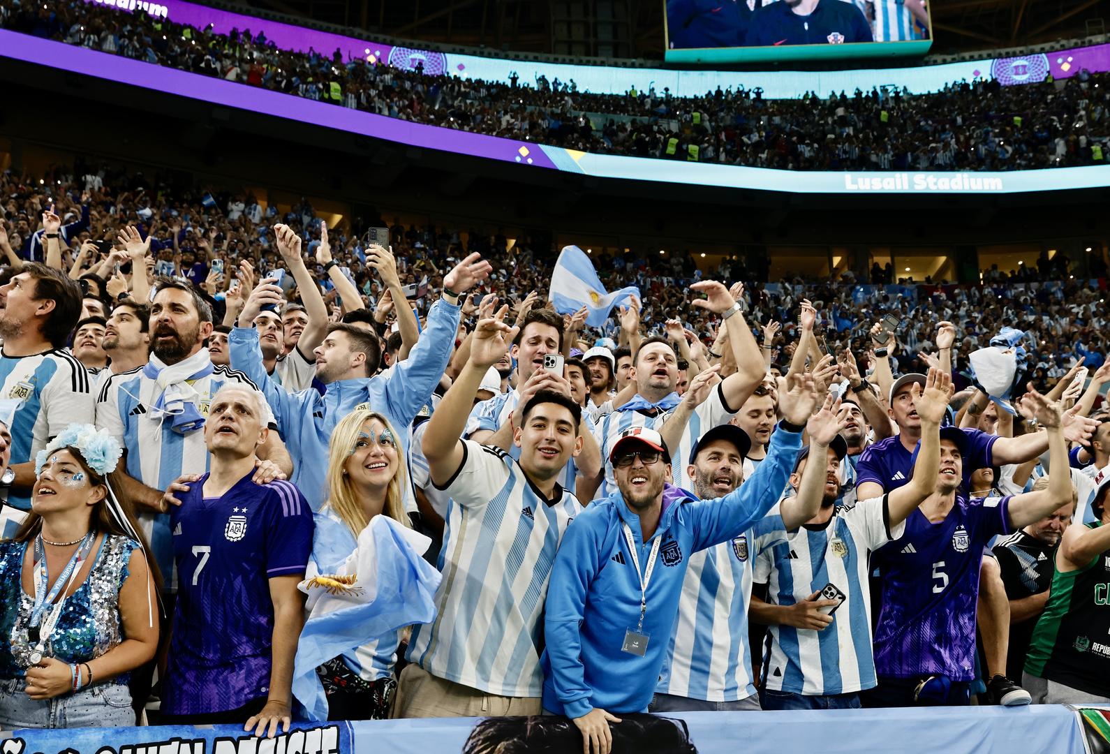 前线丨为了将梅西留到决赛，卡塔尔人竟然下了这么大一盘棋