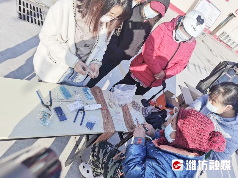 闲时做兼职,上班族空闲时间做手工活