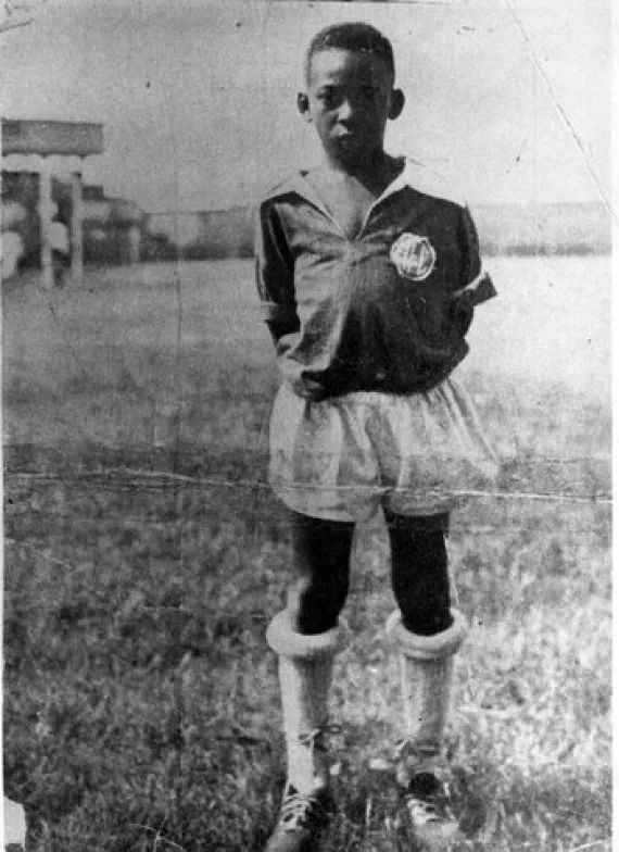 贝利球王什么时候去世,贝利啥时候去世的