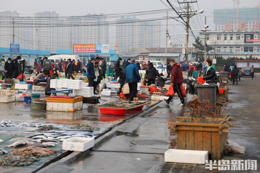 渔船海鲜早市,海鲜市场中国渔船