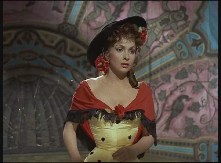 几代观众心中“最美的爱斯梅拉达”，经典电影《巴黎圣母院》女主角去世