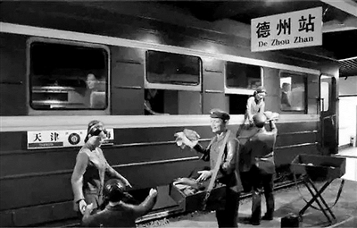 为什么火车上总是在卖德州扒鸡？