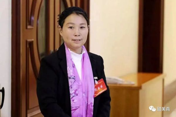 “农民诗词达人”白茹云创作新歌《我都会想念家》