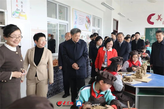 教育部到潍坊考察,教育部基础教育司接受采访