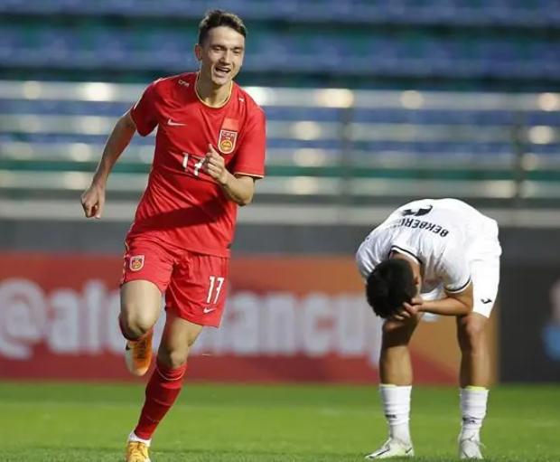 中国足球看河南,足球新疆国足世预赛